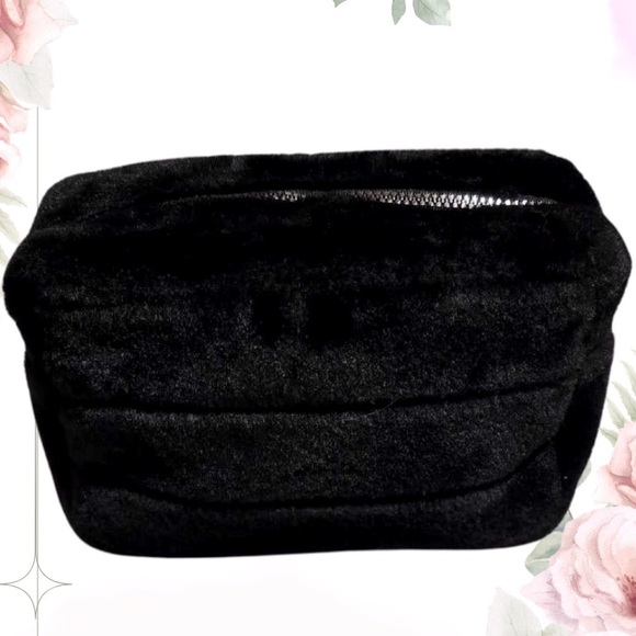 Cynthia Rowley Elegant Black Faux Fur Plush Soft Zip Clutch Cosmetic Bag - Picture 3 of 6